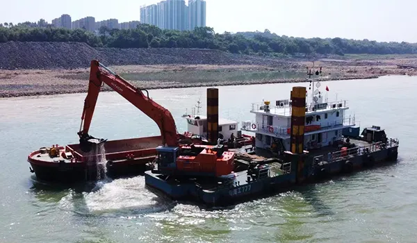 Backhoe Dredger
